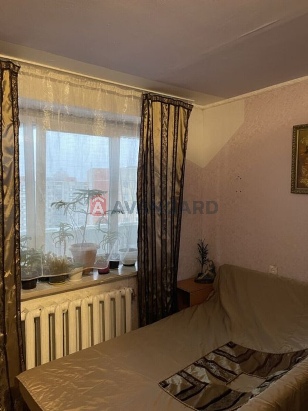 2 . , 56/-/8 . ., 8/9   3