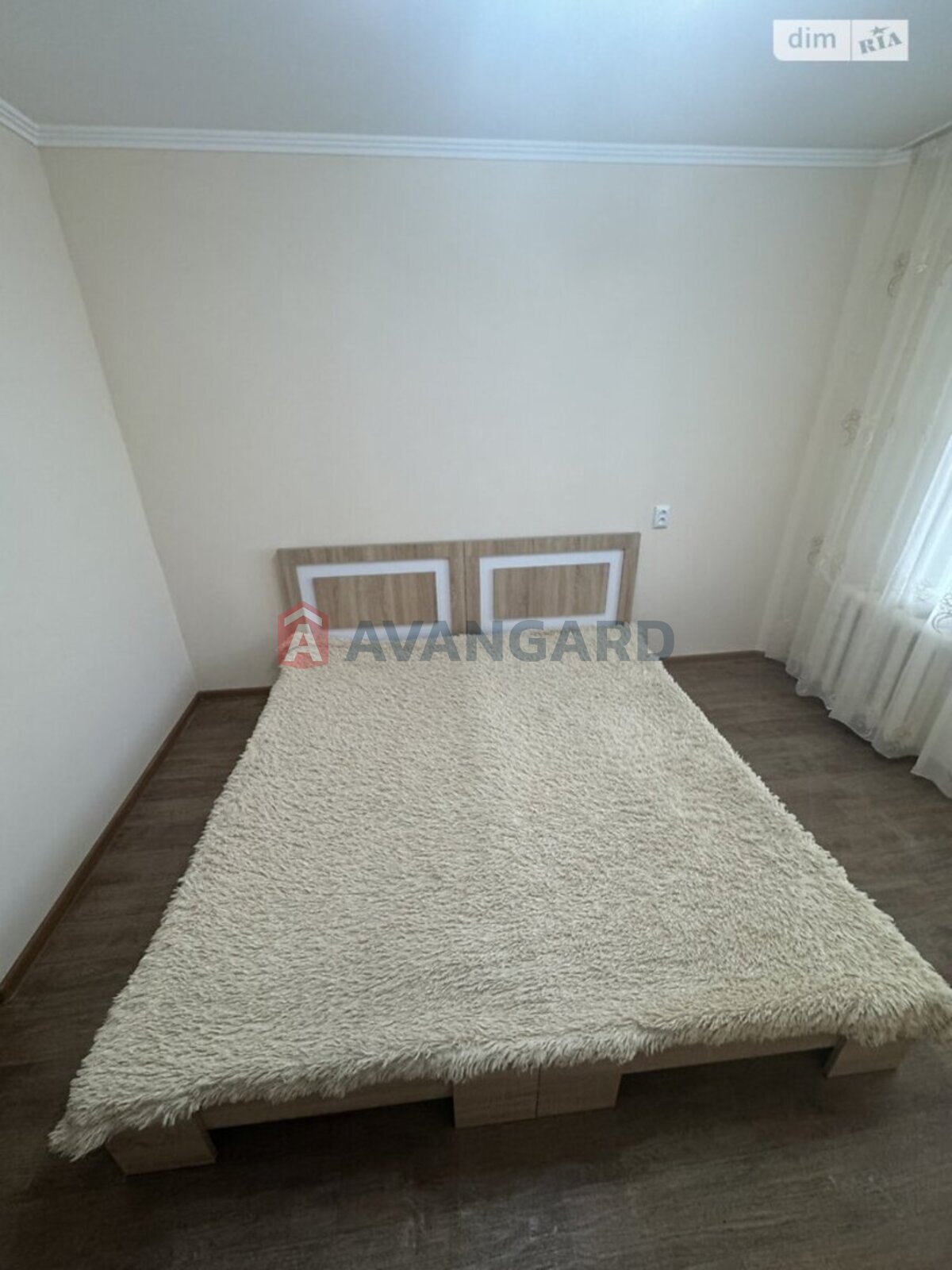 3 ����. ��������, 64/45/8 ��. �., 5/10 ���� ���� 11