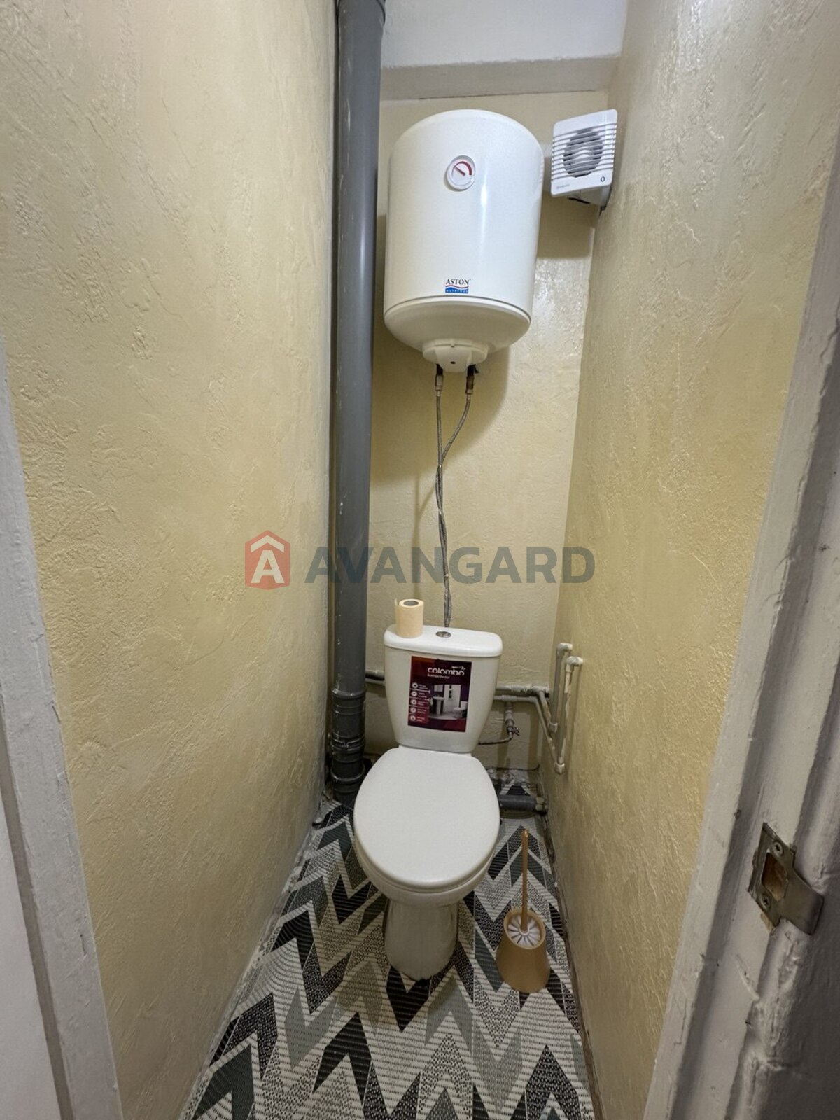 2 ��. ��������, 50/-/9 ��. �., 7/9 ������ ���� 4