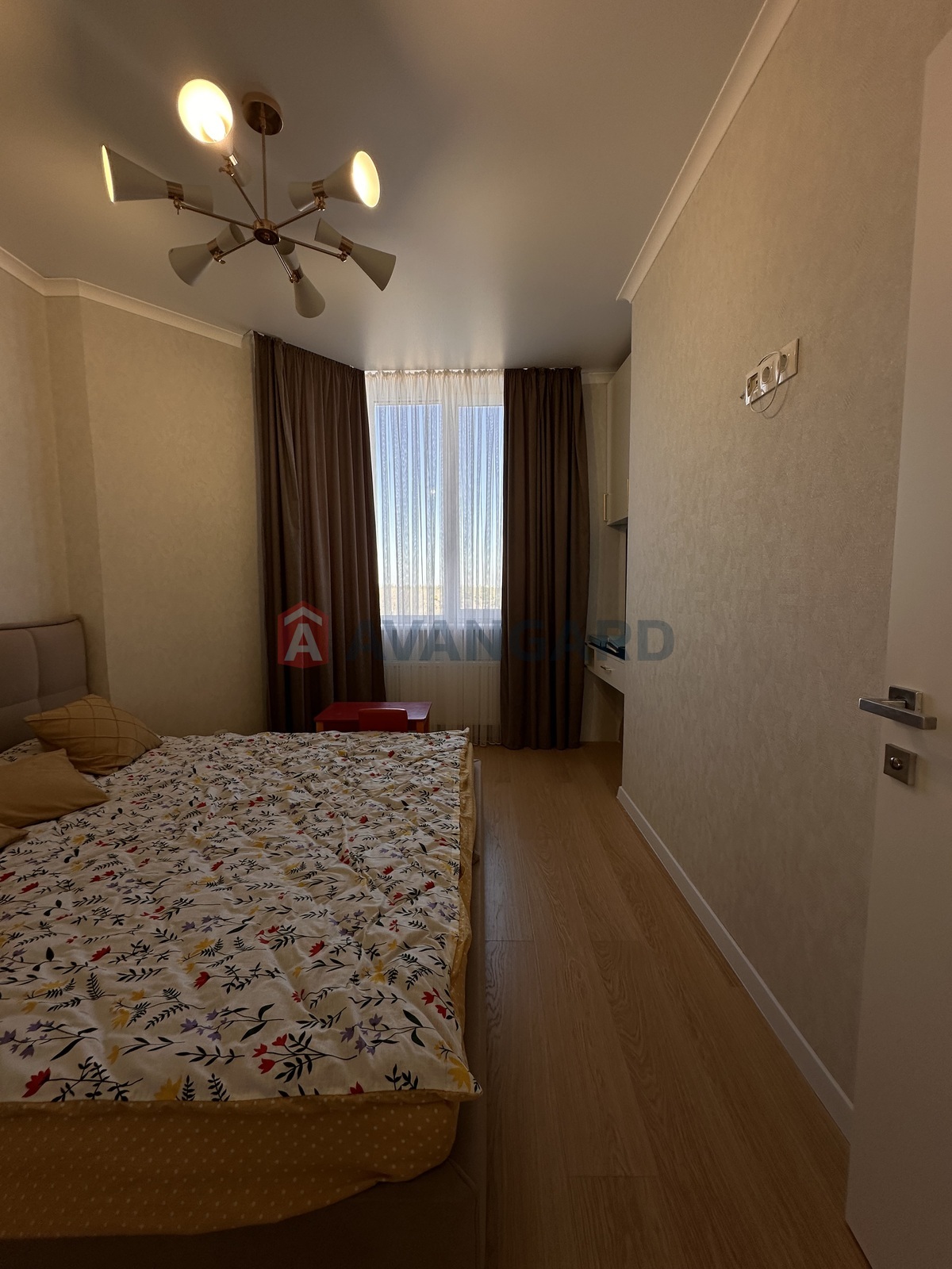 2 ��. ��������, 67/-/24 ��. �., 7/10 ������ ���� 10