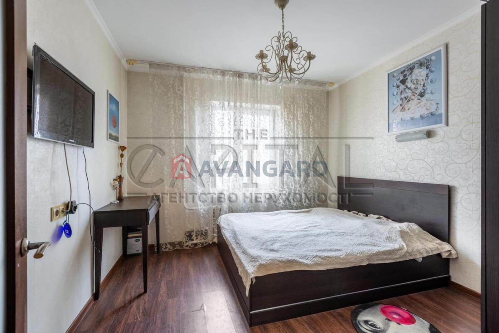 4 ��. ��������, 92/35/11 ��. �., 12/15 ������ ���� 5