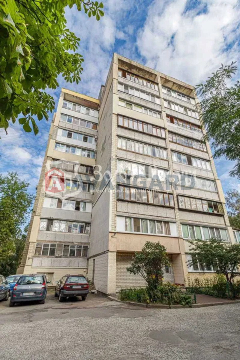 3 ��. ��������, 61/-/19 ��. �., 4/10 ������ ���� 21