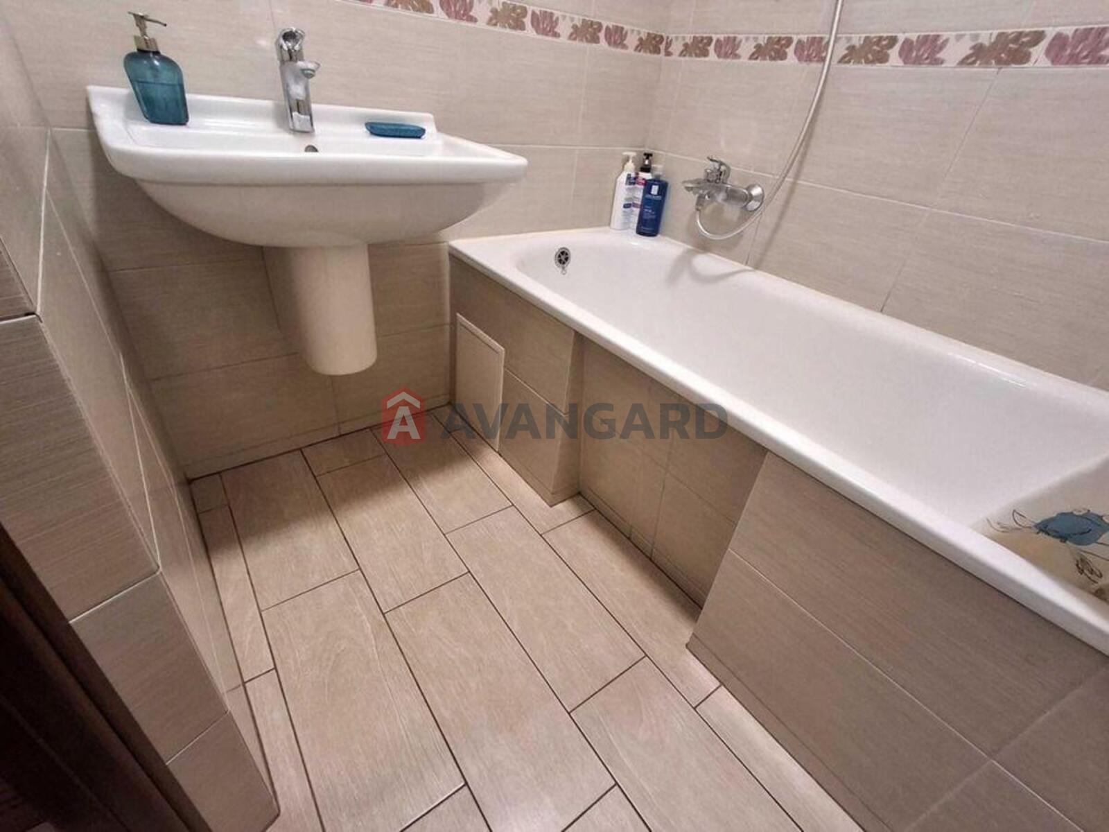 2 ����. ��������, 57/-/9 ��. �., 3/5 ���� ���� 18