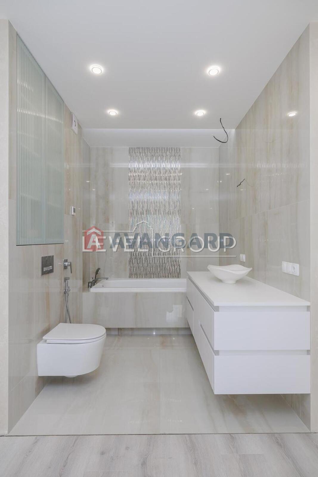 2 ��. ��������, 91/40/27 ��. �., 11/26 ������ ���� 5