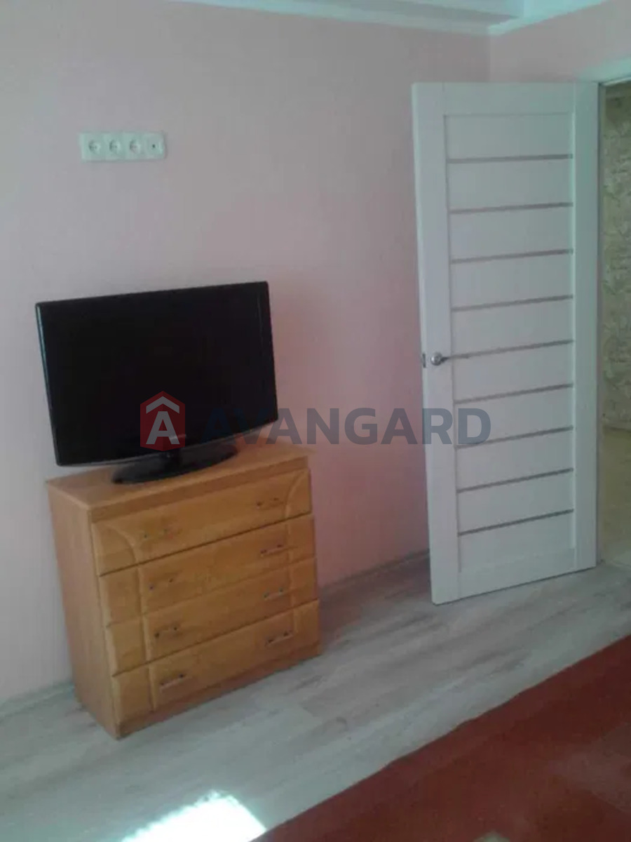 3 ��. ��������, 71/-/9 ��. �., 1/9 ������ ���� 6