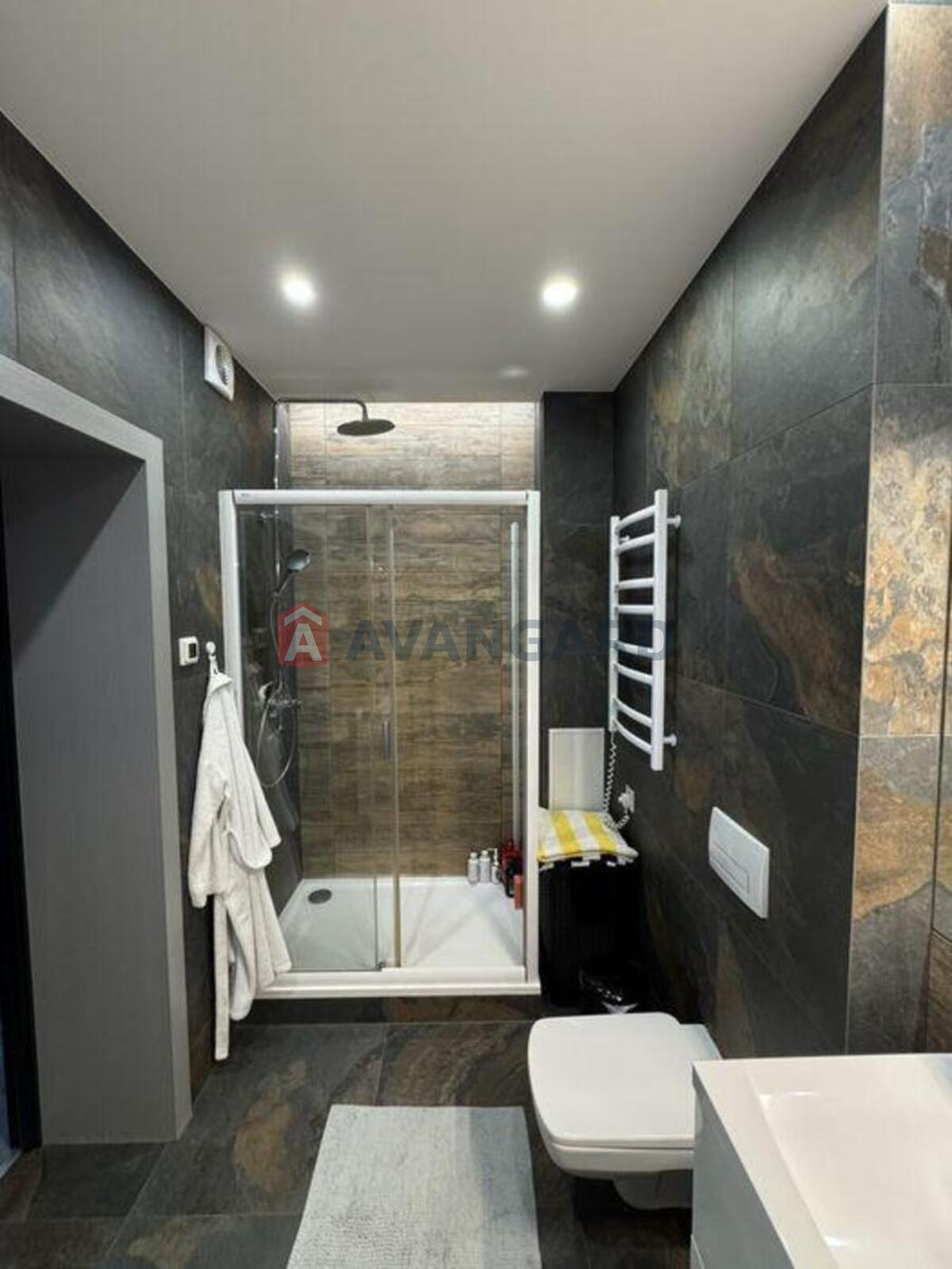 2 ��. ��������, 100/-/20 ��. �., 2/25 ������ ���� 8