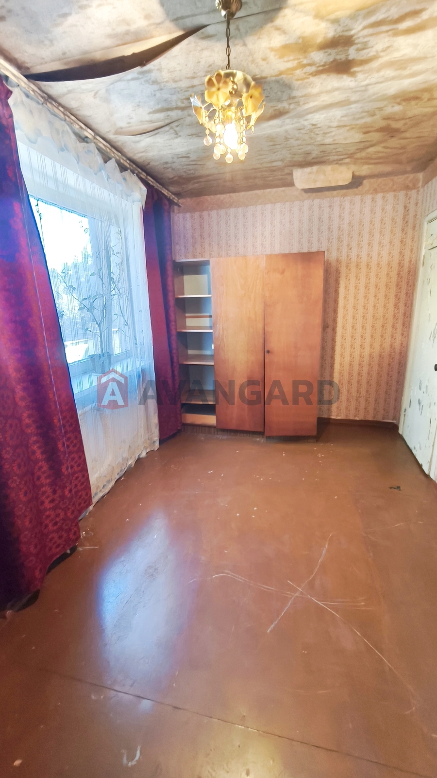 3 ��. ��������, 49,2/34,9/6 ��. �., 1/5 ������ ���� 3