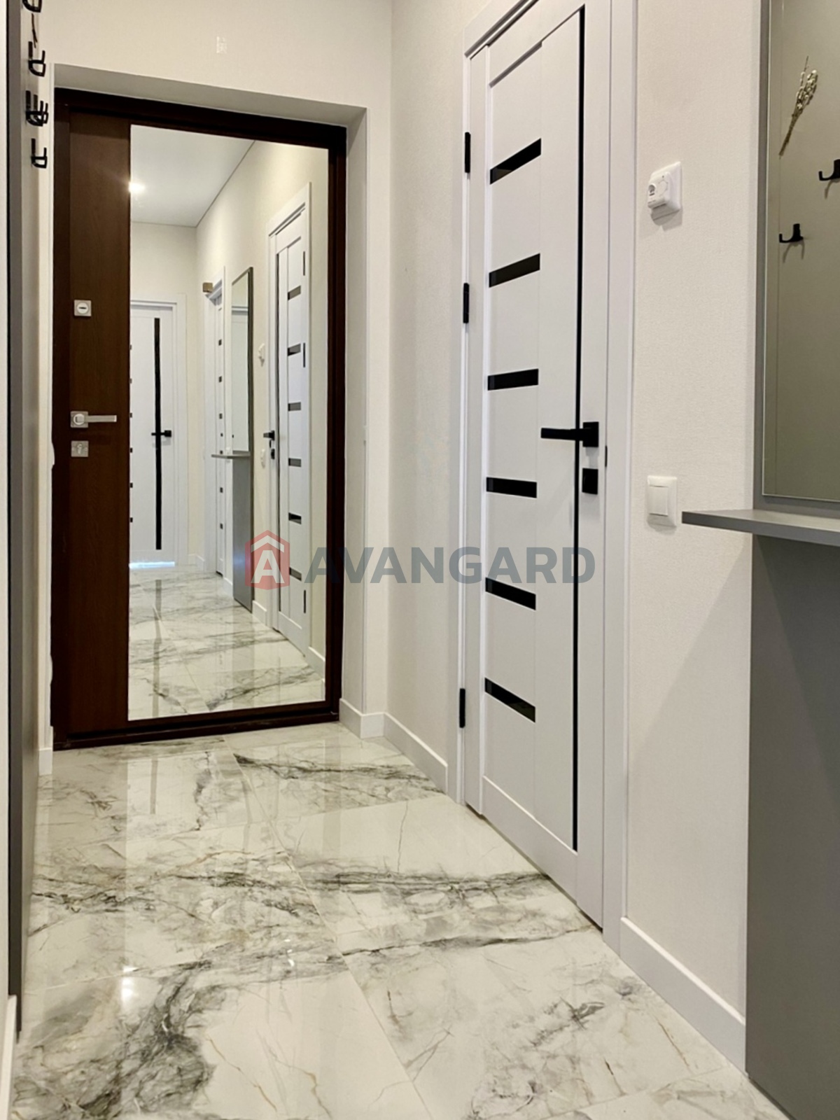 1 ��. ��������, 44/14/20 ��. �., 24/26 ������ ���� 7