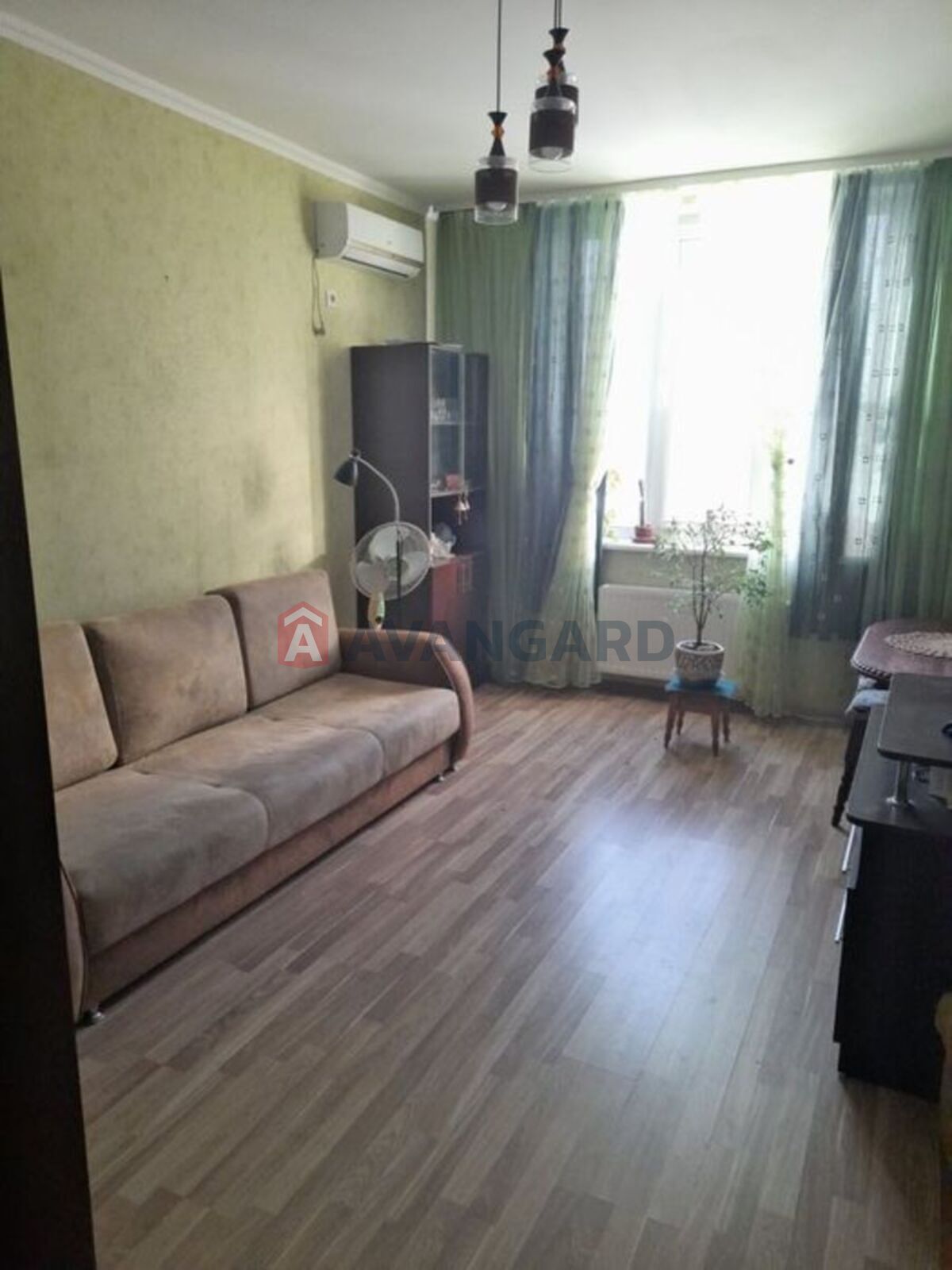 2 ��. ��������, 53/28/11 ��. �., 3/24 ������ ���� 3