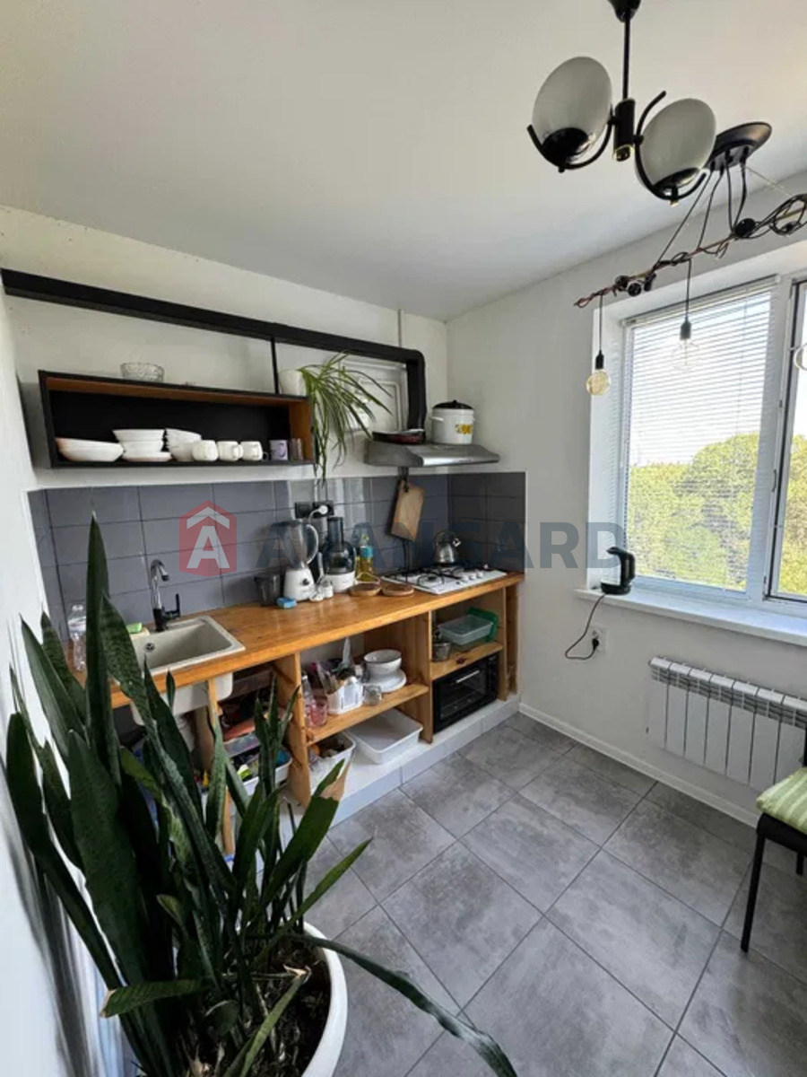 1 . , 30/-/7 . ., 6/9   4