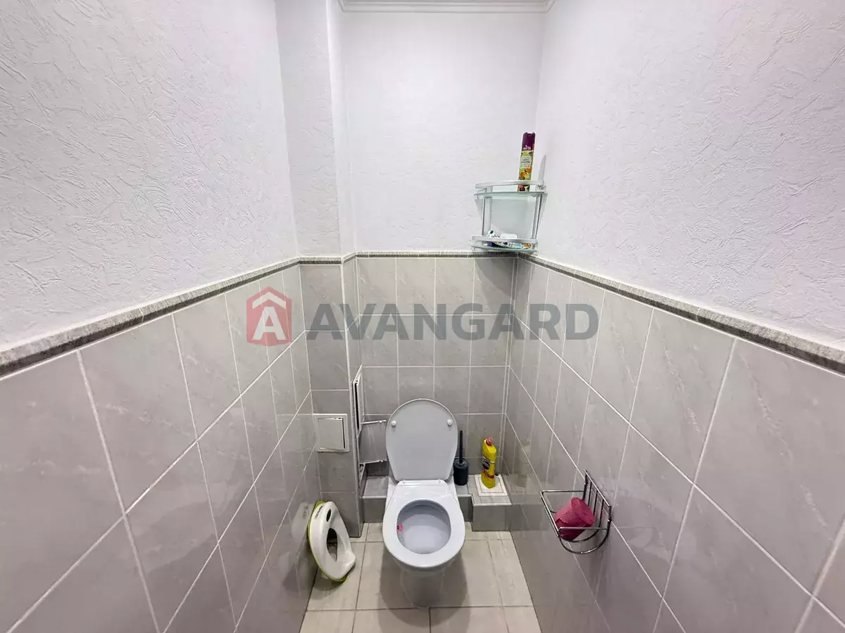3 ����. ��������, 100/-/13 ��. �., 7/10 ���� ���� 9