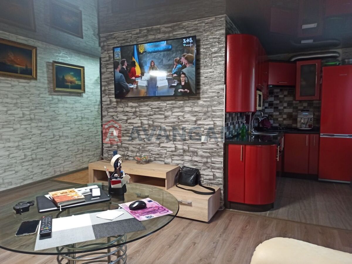 2 ��. ��������, 43/-/25 ��. �., 3/5 ������ ���� 15