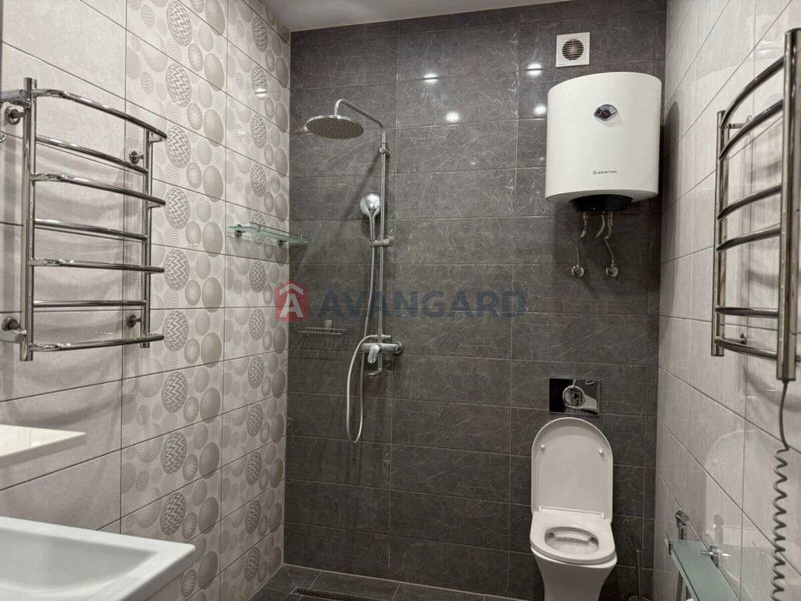 2 . , 55/-/23 . ., 4/4   11