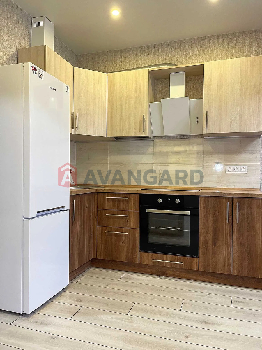 1 ��. ��������, 38/-/10 ��. �., 9/25 ������ ���� 5