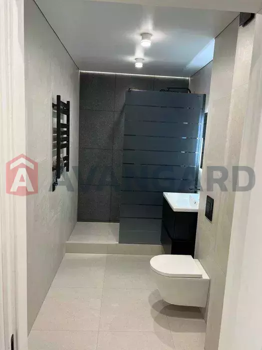 1 ��. ��������, 50/-/15 ��. �., 9/10 ������ ���� 7