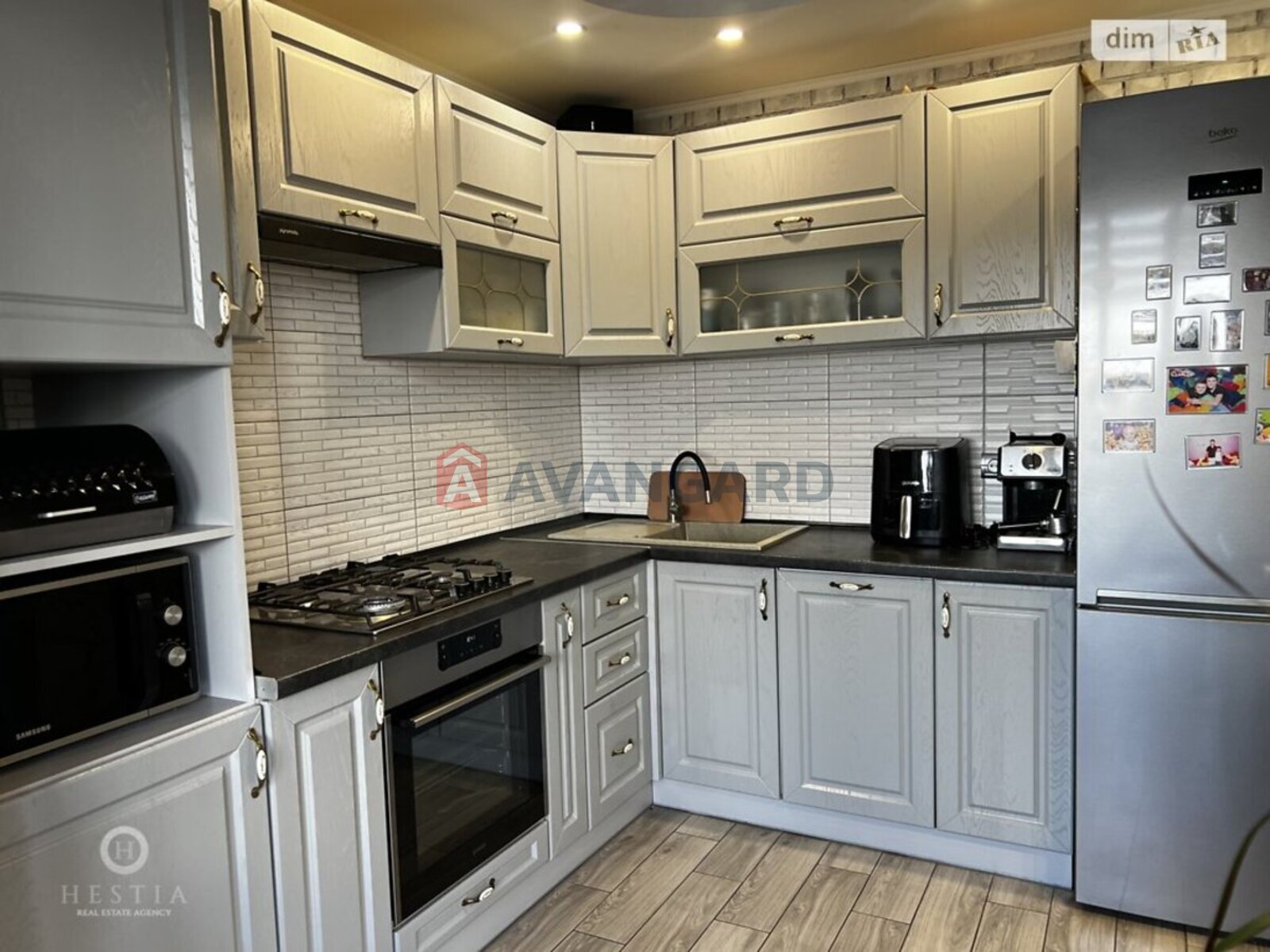 3 ��. ��������, 68/-/12 ��. �., 4/10 ������ ���� 21