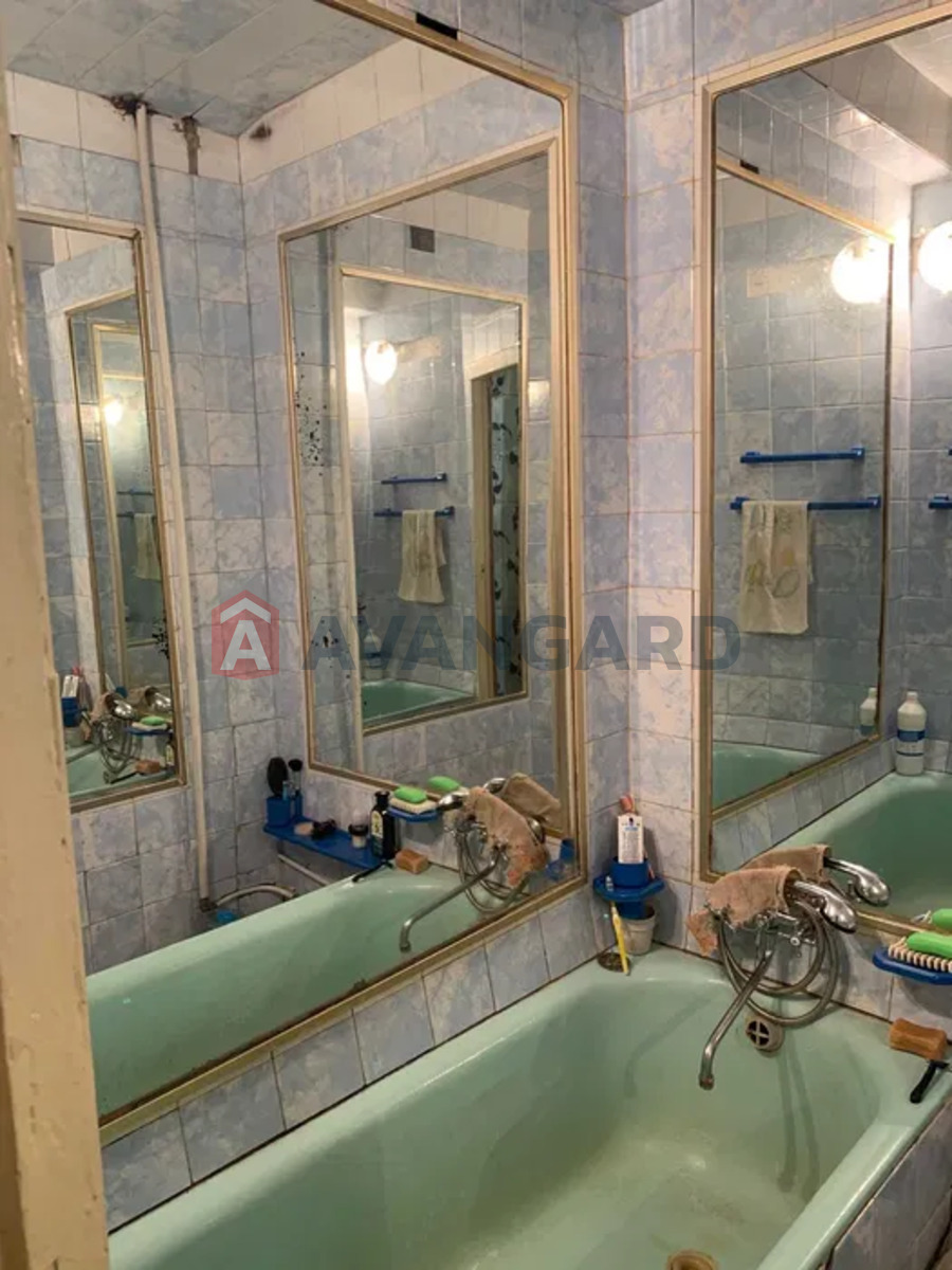 2 ��. ��������, 42/-/6 ��. �., 3/5 ������ ���� 8