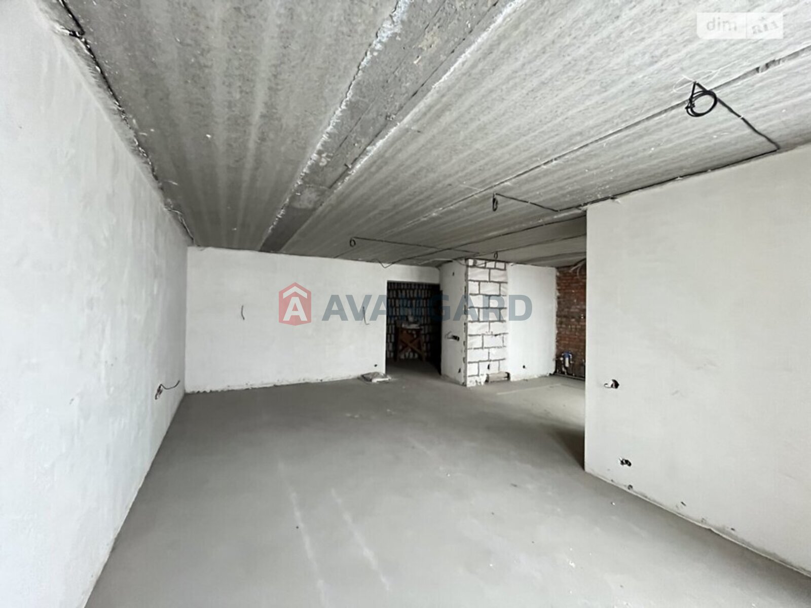 2 ��. ��������, 124/42/52 ��. �., 10/14 ������ ���� 6