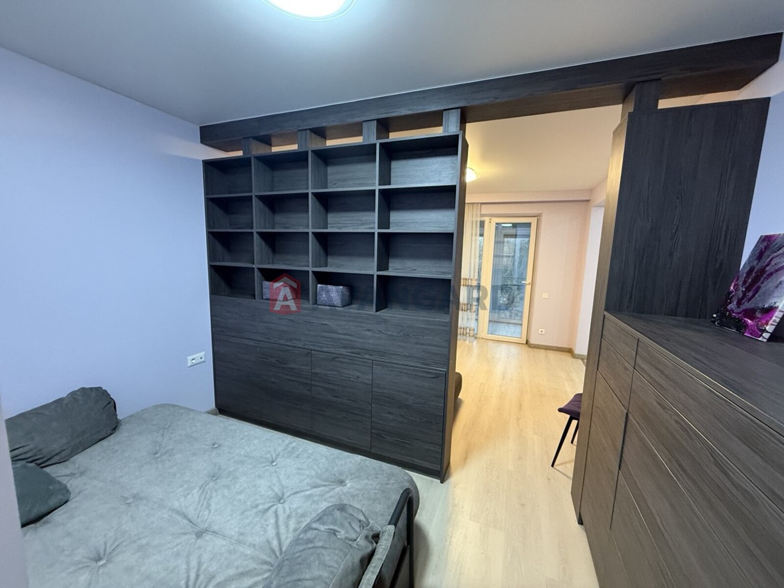 1 ��. ��������, 40/-/15 ��. �., 3/9 ������ ���� 10