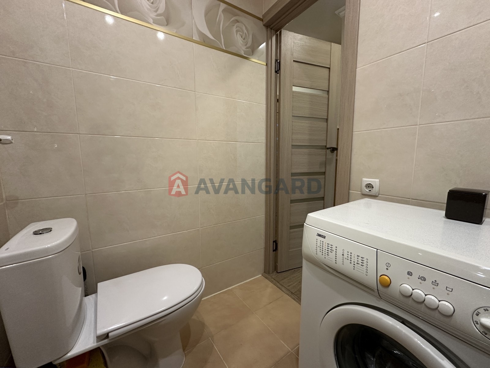 2 ��. ��������, 49/30/8 ��. �., 5/5 ������ ���� 7