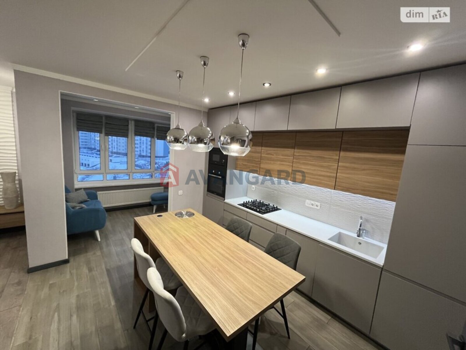 3 ��. ��������, 97/-/- ��. �., 8/10 ������ ���� 5