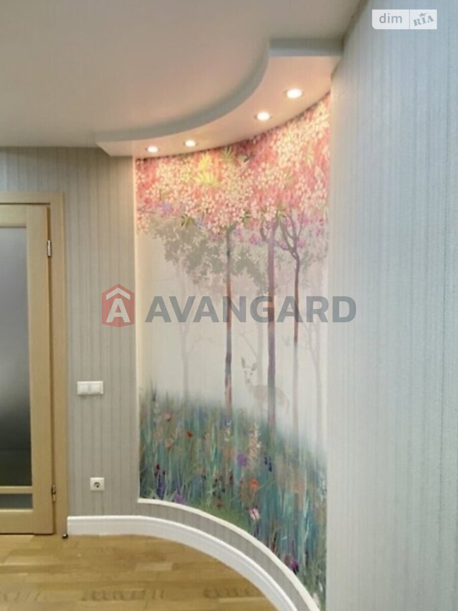 3 ��. ��������, 95/52/10 ��. �., 4/5 ������ ���� 4