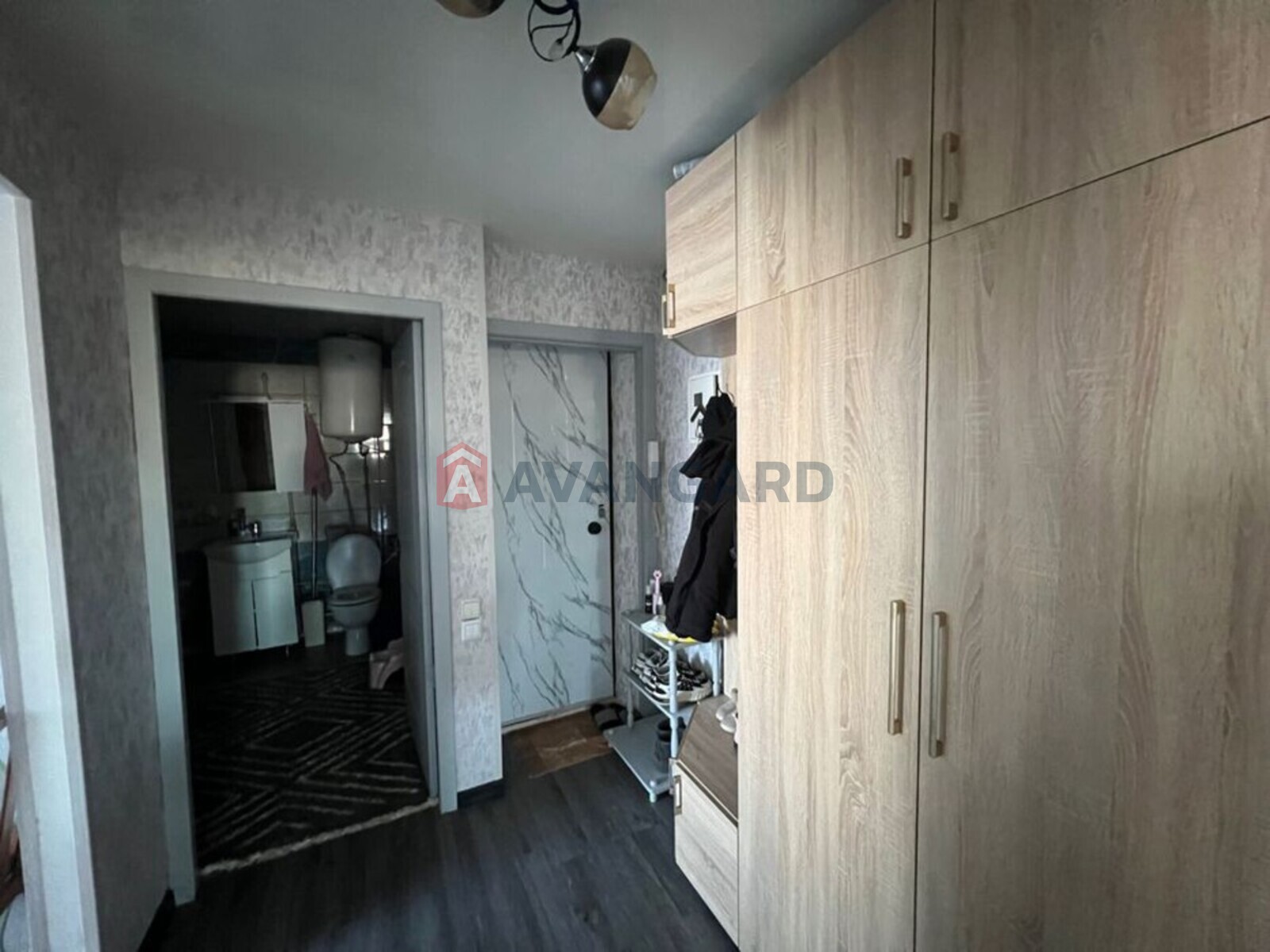 4 ��. ��������, 64/-/14 ��. �., 5/5 ������ ���� 6