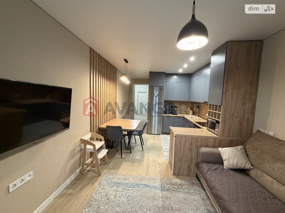 2 ��. ��������, 70/-/19 ��. �., 7/8 ������ ���� 4