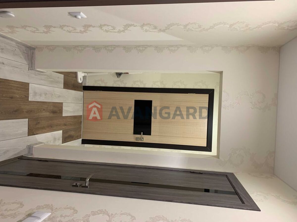 4 ��. ��������, 80/-/9 ��. �., 3/9 ������ ���� 13