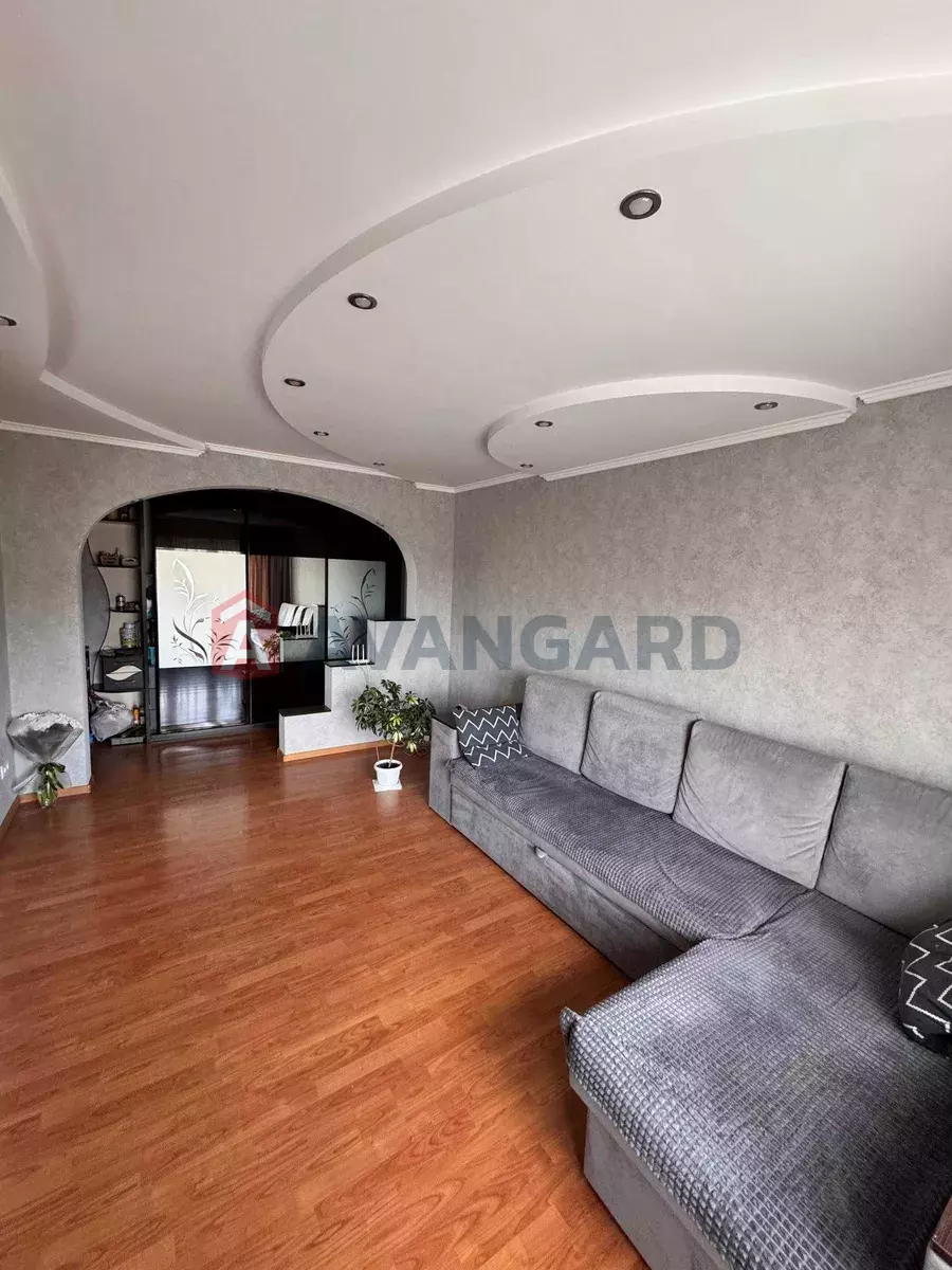 3 ��. ��������, 64/-/11 ��. �., 7/9 ������ ���� 14