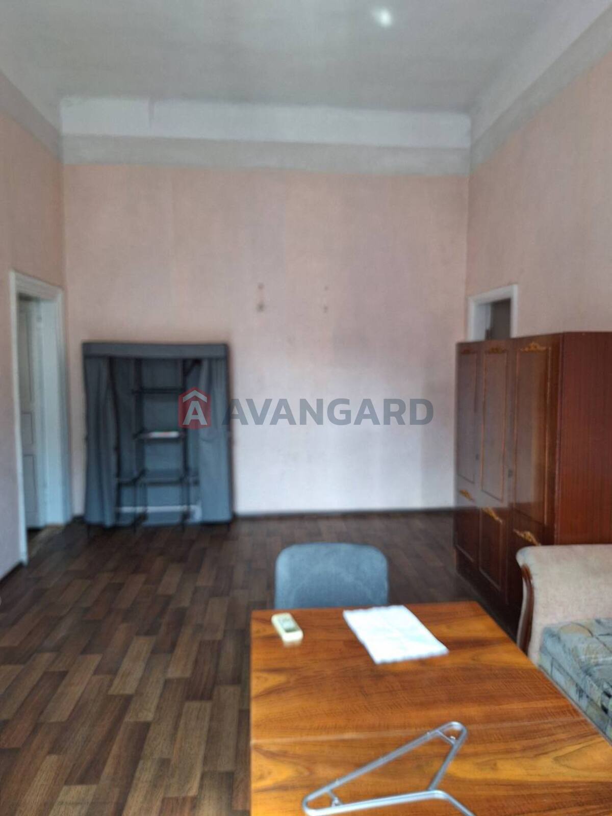 2 ��. ��������, 65/-/10 ��. �., 3/3 ������ ���� 4