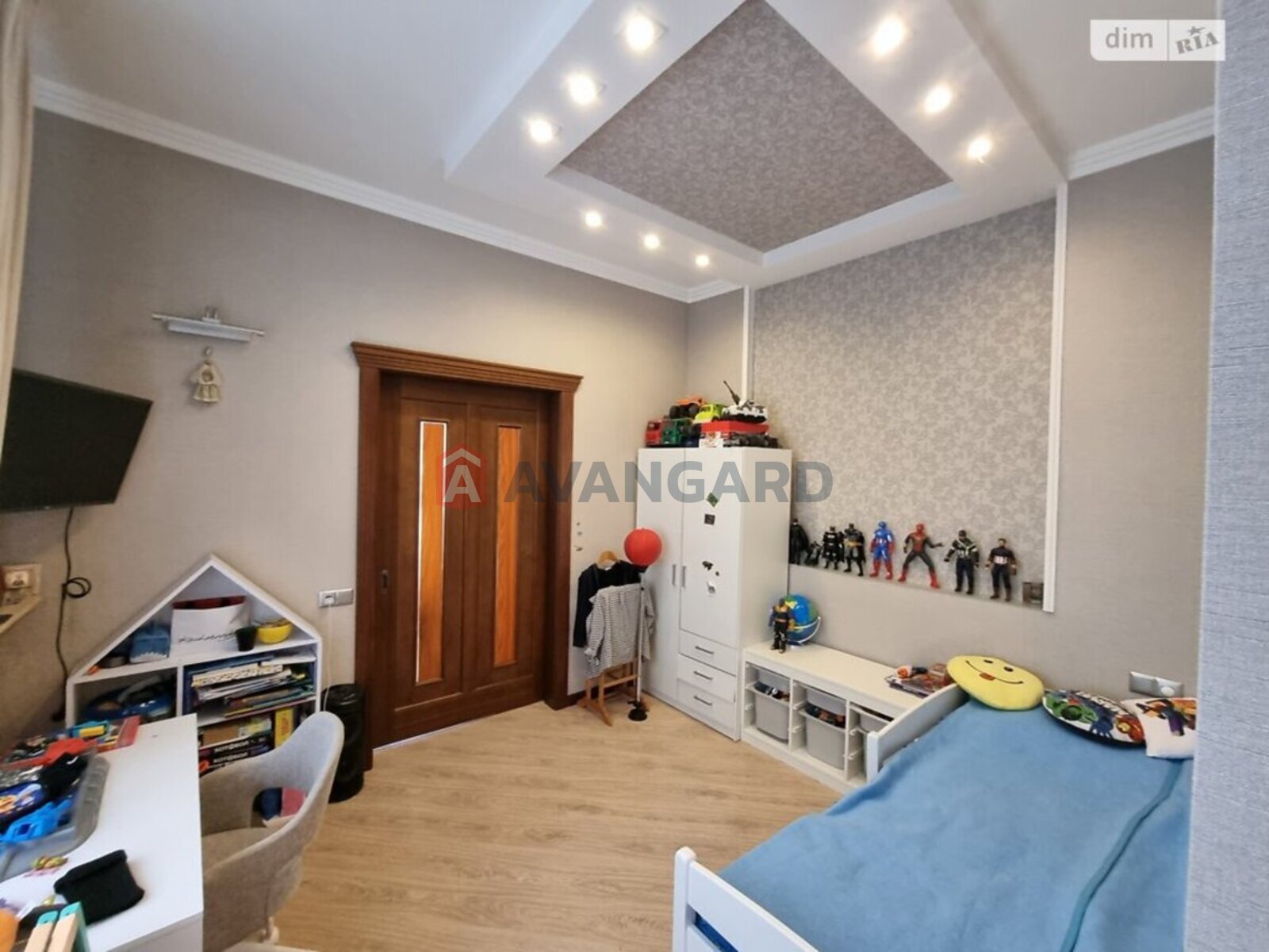 3 ��. ��������, 79/30/10 ��. �., 3/3 ������ ���� 16