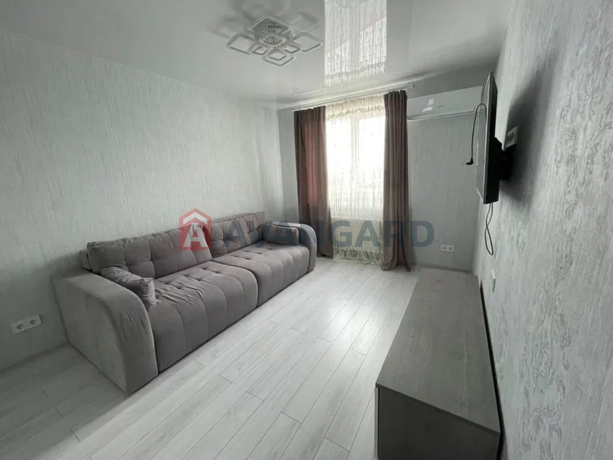 1 ��. ��������, 38/-/14 ��. �., 11/11 ������ ���� 15