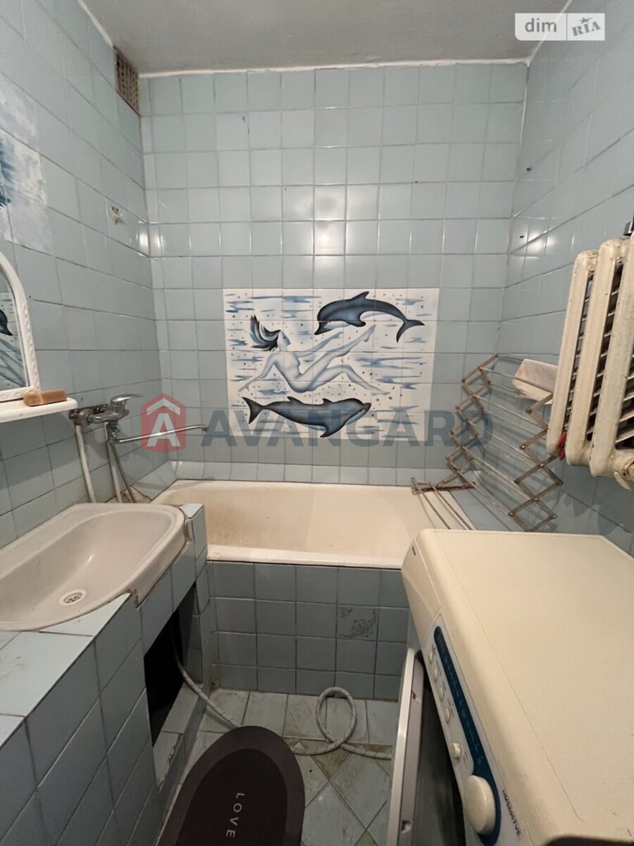 3 ��. ��������, 64/36/8 ��. �., 4/9 ������ ���� 21