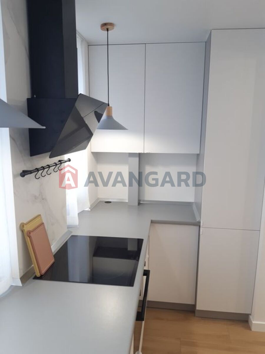 1 ��. ��������, 38/-/15 ��. �., 6/10 ������ ���� 2