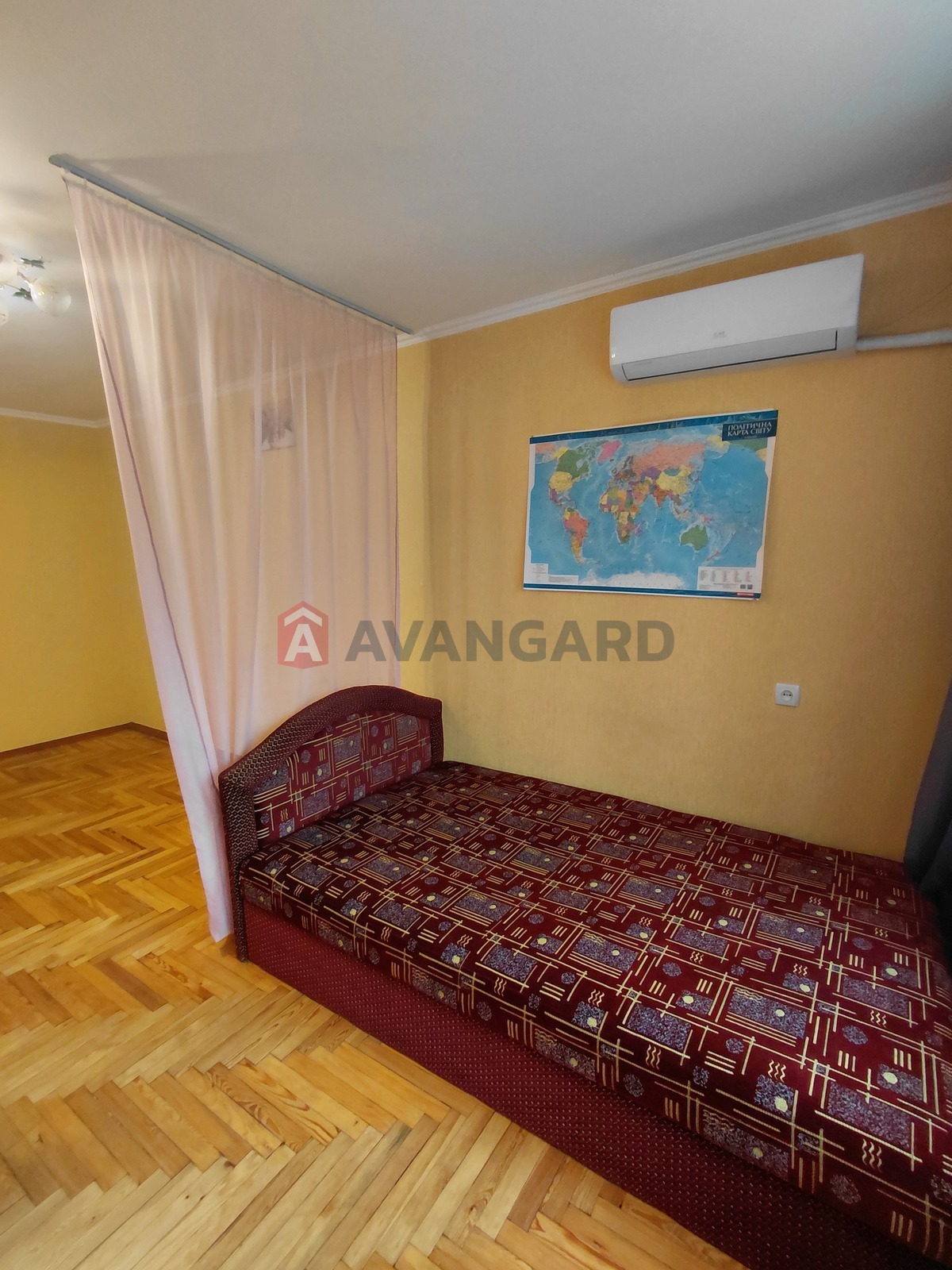 2 ��. ��������, 48/-/6 ��. �., 4/5 ������ ���� 4