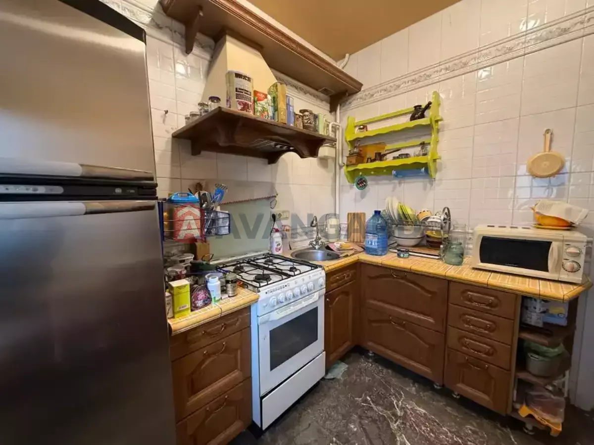 3 ��. ��������, 63/42/7 ��. �., 3/5 ������ ���� 10