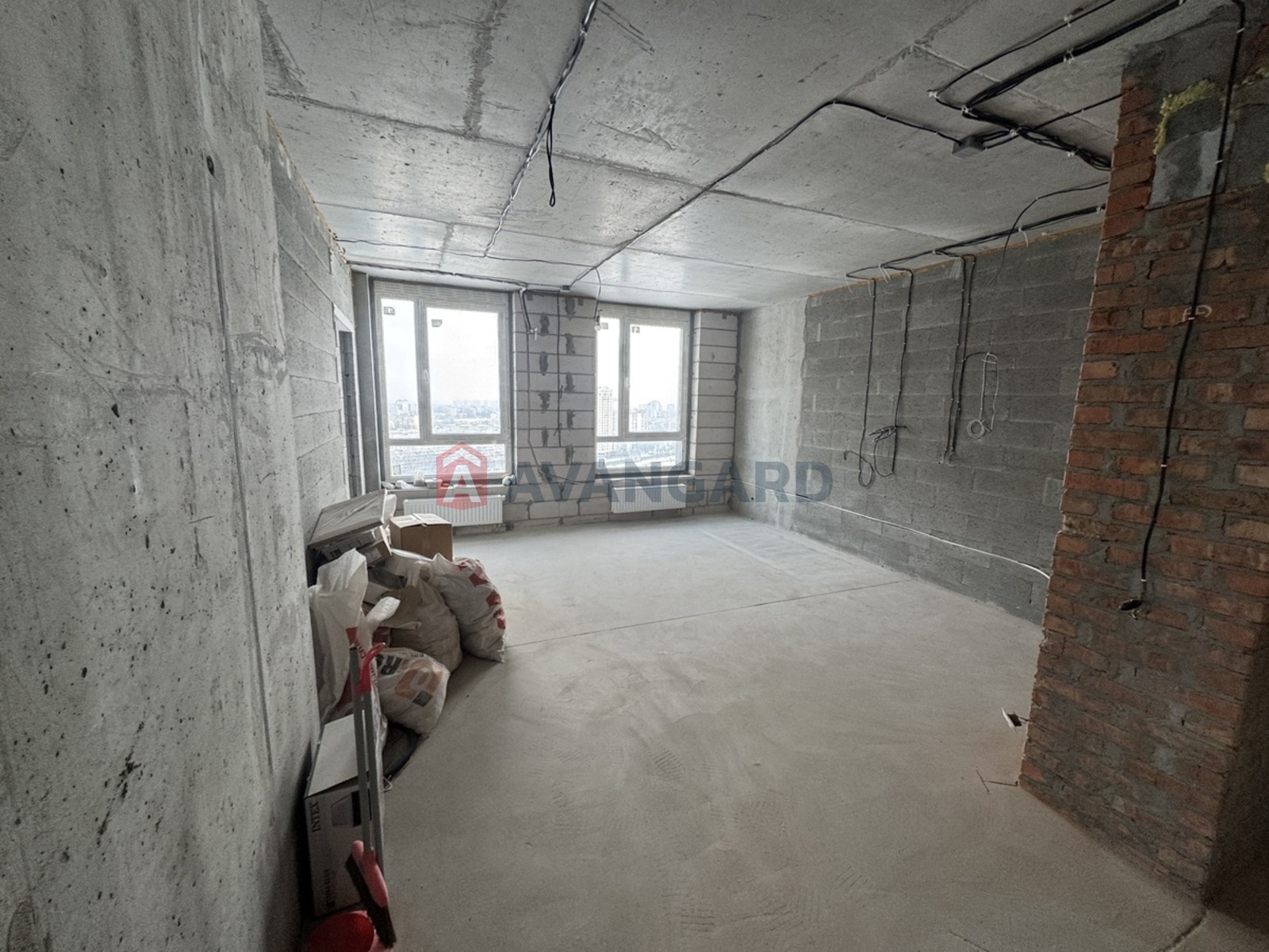 2 ��. ��������, 69/45/22 ��. �., 21/26 ������ ���� 8