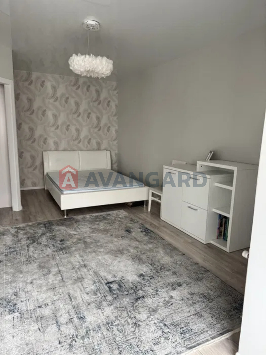 1 ����. ��������, 48/-/13 ��. �., 12/12 ���� ���� 22