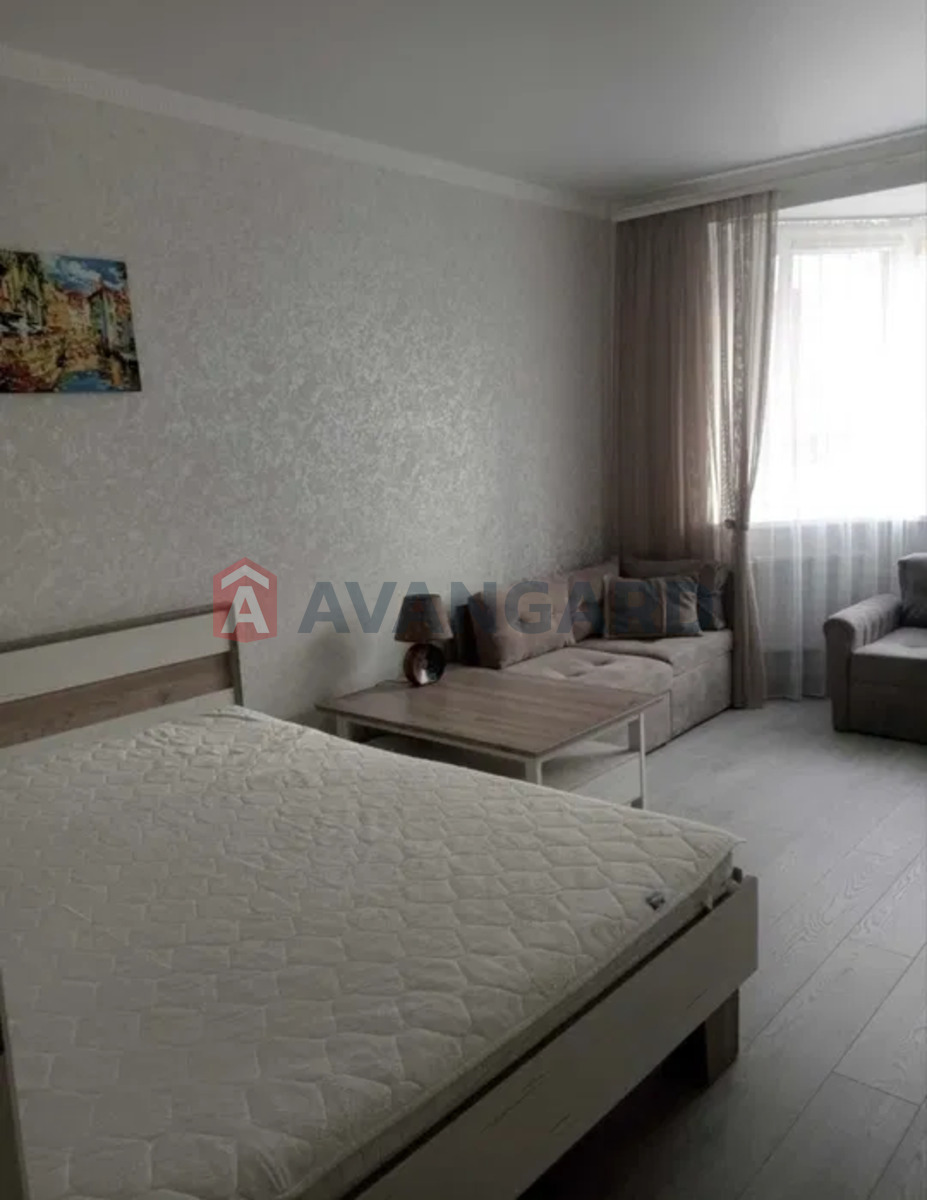 1 ��. ��������, 47/-/12 ��. �., 1/8 ������ ���� 3