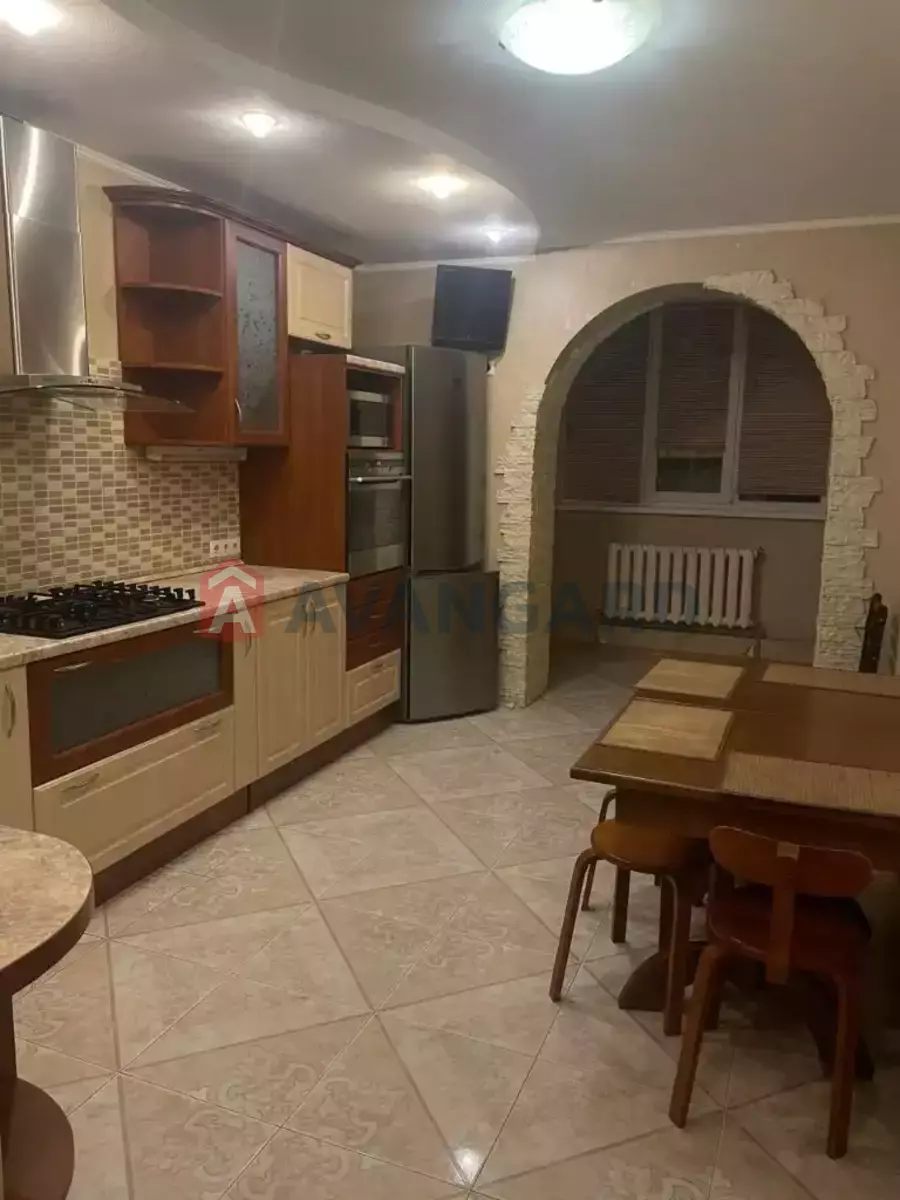 4 ��. ��������, 104/60/20 ��. �., 10/10 ������ ���� 1