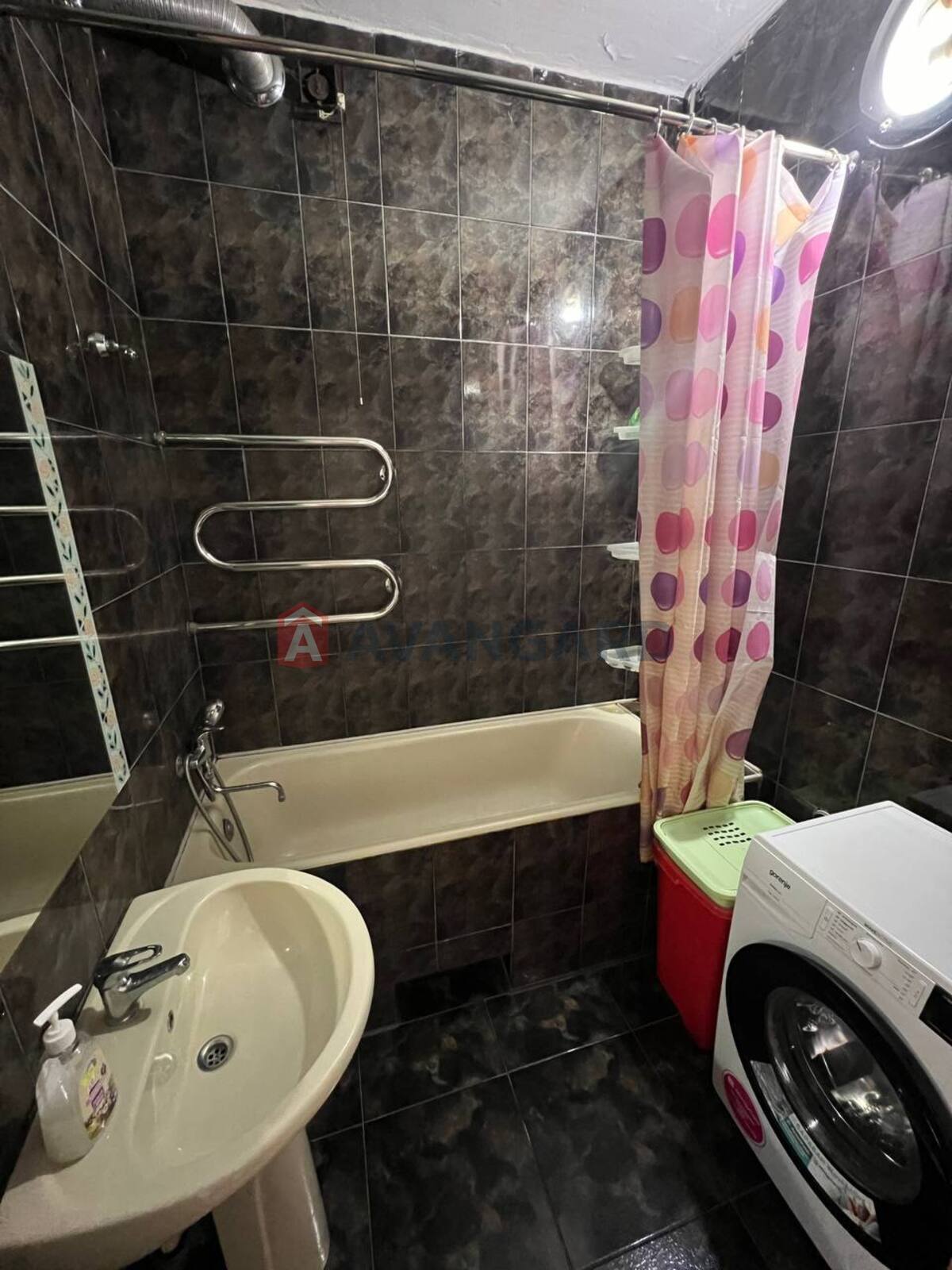 2 ��. ��������, 56/37/8 ��. �., 4/4 ������ ���� 9