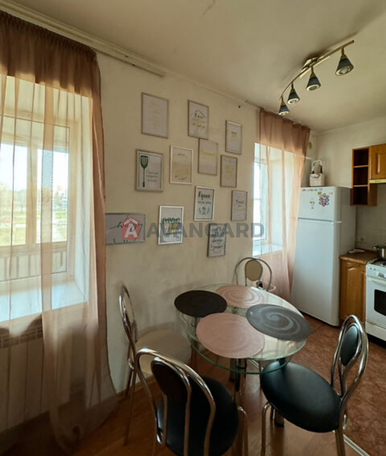 1 ��. ��������, 34/24/5 ��. �., 5/5 ������ ���� 1