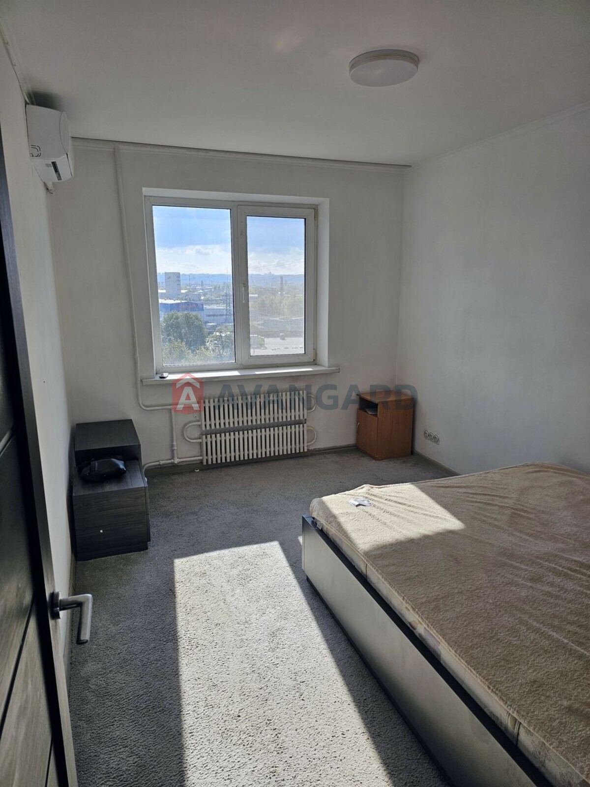 4 ��. ��������, 84,3/50,4/10,3 ��. �., 8/10 ������ ���� 10