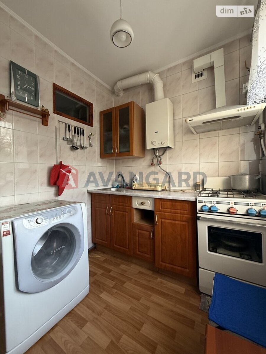 3 ����. ��������, 60/-/- ��. �., 3/5 ���� ���� 5