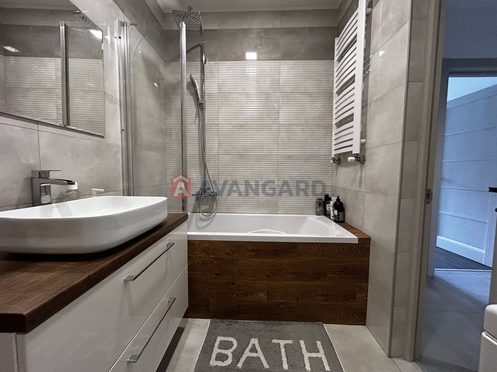 1 ����. ��������, 43/20/13 ��. �., 5/10 ���� ���� 12