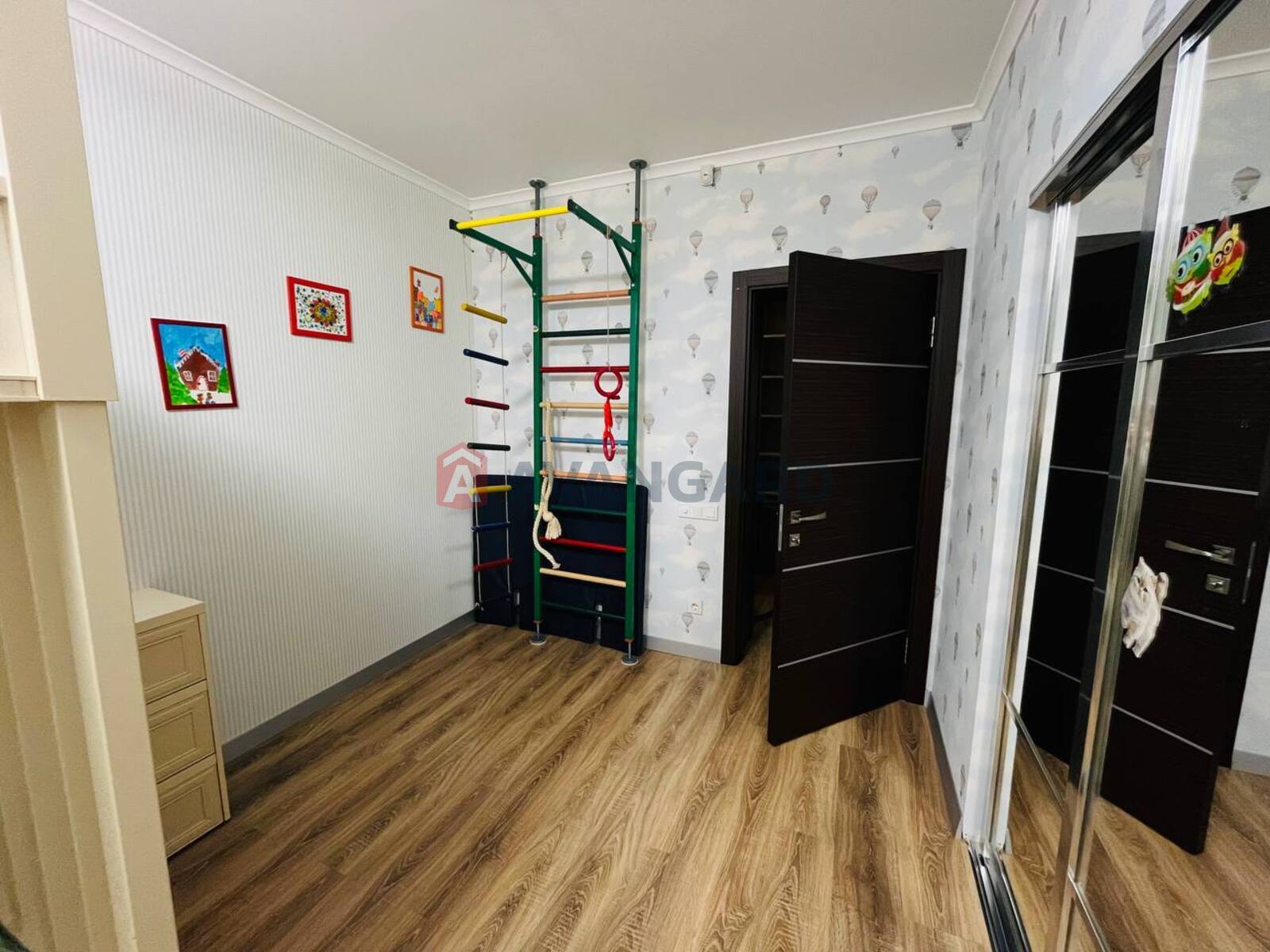 3 ��. ��������, 106.6/-/20 ��. �., 10/11 ������ ���� 2