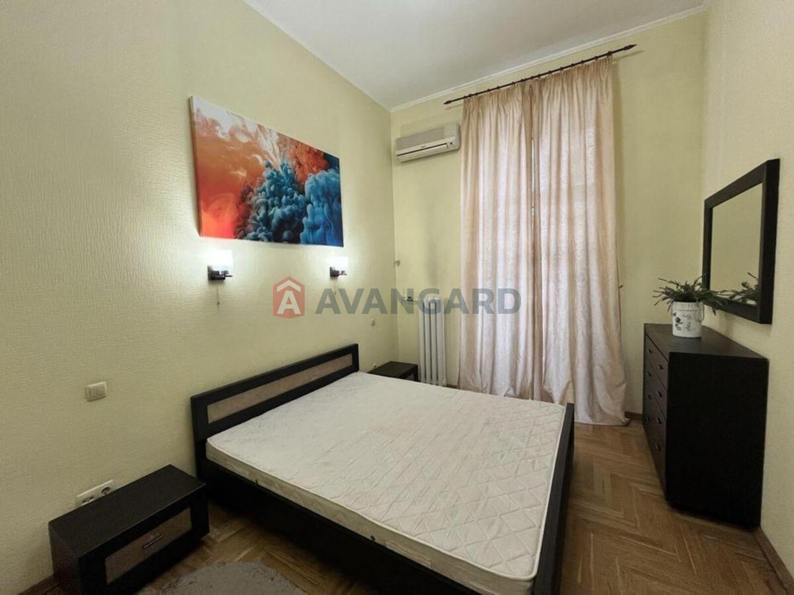 3 ��. ��������, 79/-/15 ��. �., 3/5 ������ ���� 3