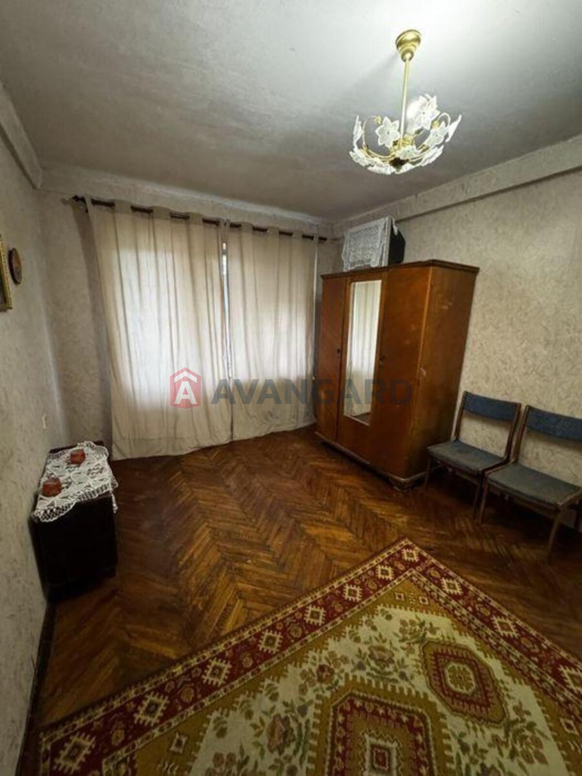 1 ��. ��������, 32/-/6 ��. �., 3/5 ������ ���� 3