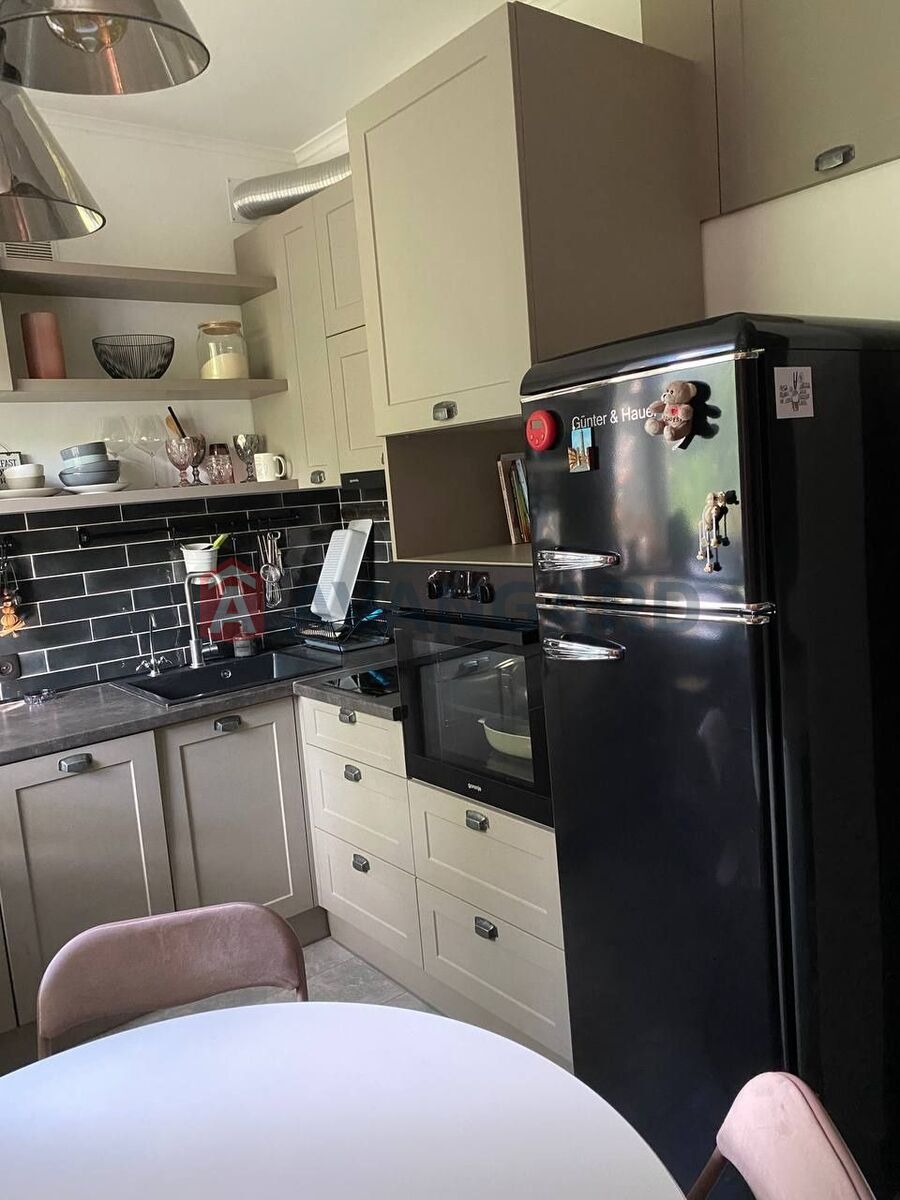 2 ��. ��������, 55/37/12 ��. �., 3/3 ������ ���� 7